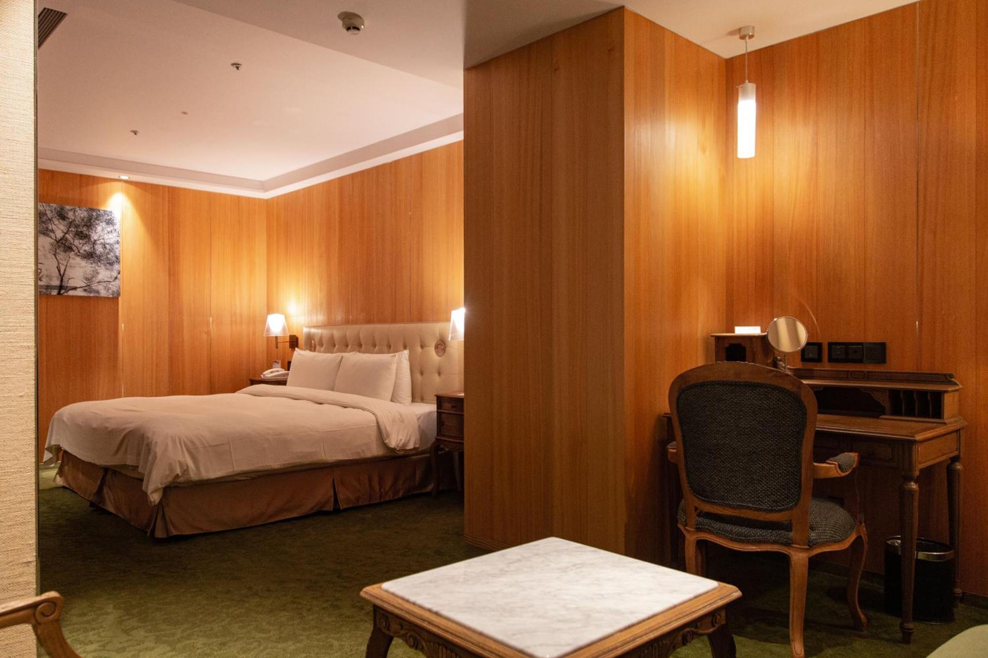 Inhouse Hotel Grand Taichung Exterior foto