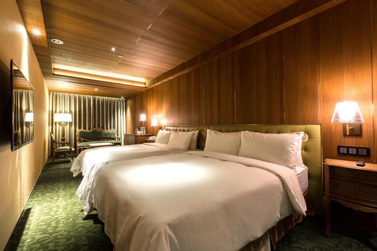 Inhouse Hotel Grand Taichung Quarto foto