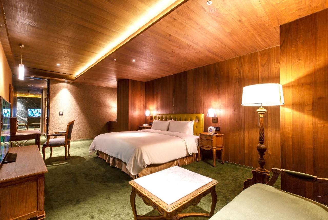 Inhouse Hotel Grand Taichung Quarto foto